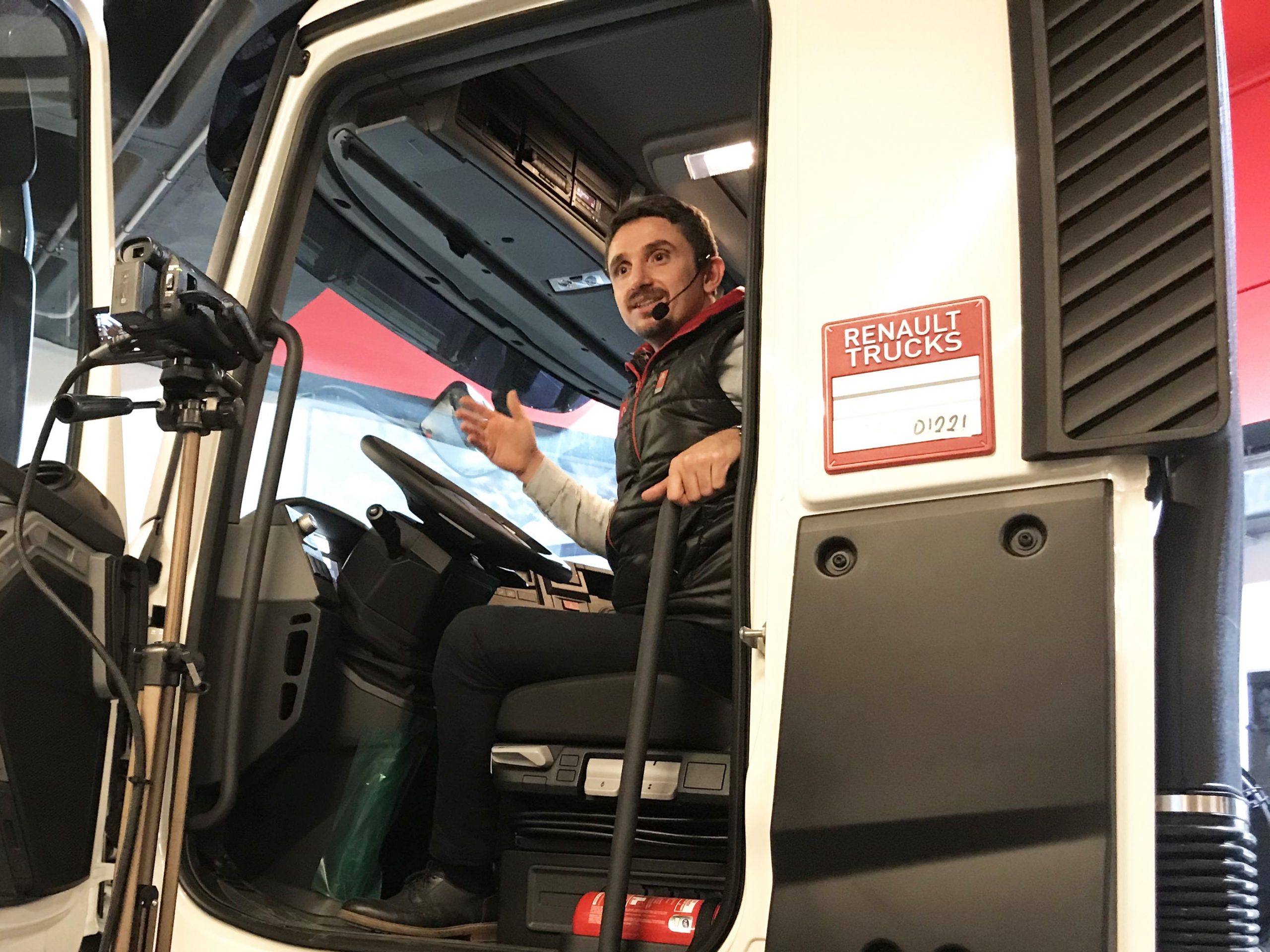 Renault Trucks Akademi, Canlı Sanal Eğitimler ile Fark Yarattı